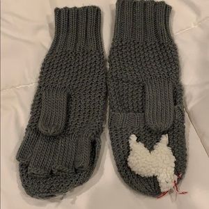 Llama mittens